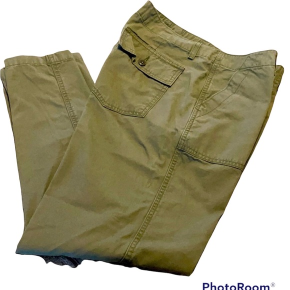 Levi’s Olive Green Multiple Pocket Cargo Pants Sz 27